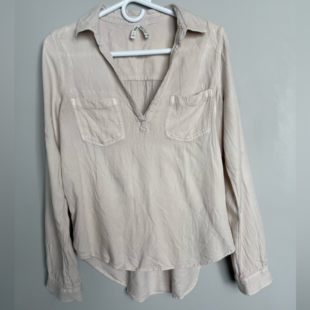 Mudd Junior’s Beige Button Down Shirt